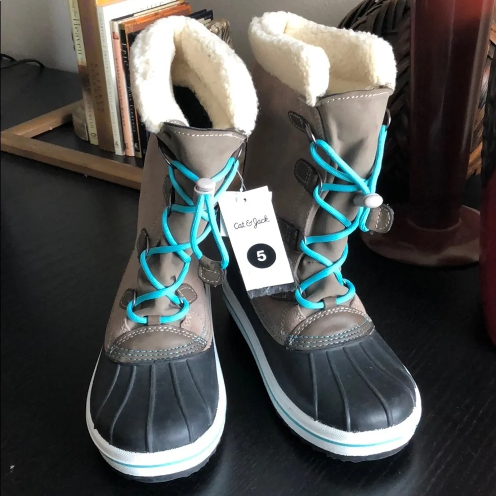 Cat & Jack Weather Resistant Cabin Core  Mountain Hiking Boots